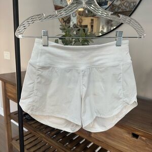 Lululemon Speed it up Shorts 2.5”